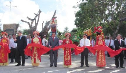 Khánh thành Bia Nam Kỳ khởi nghĩa và Khu tưởng niệm Thủ tướng Võ Văn Kiệt - ảnh 1